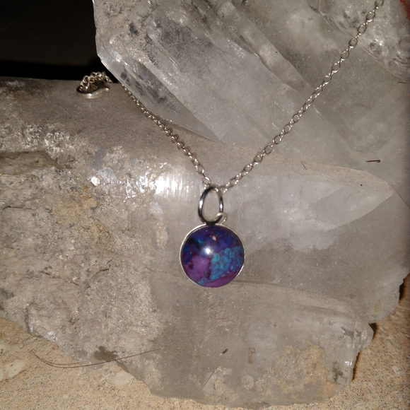 Kingman Turquoise Necklace and Earrings - Picture 3 of 4